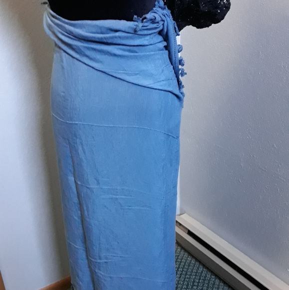 Beach Cover-Up - Picture 7 of 8